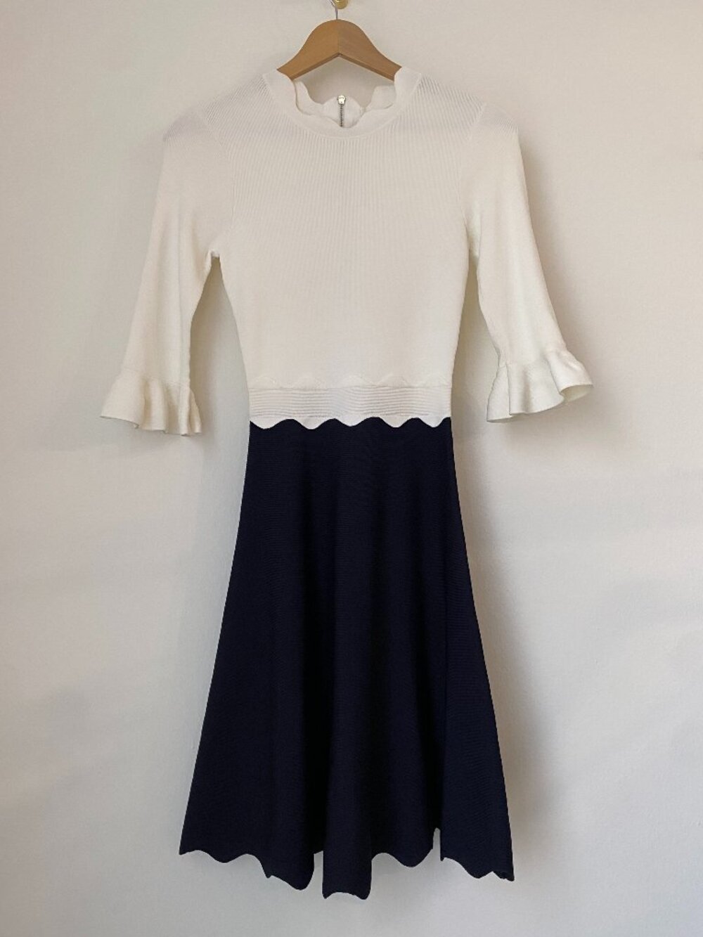 Ted Baker Lauron Knit Dress Scalloped White & Navy Size 0 (XS)